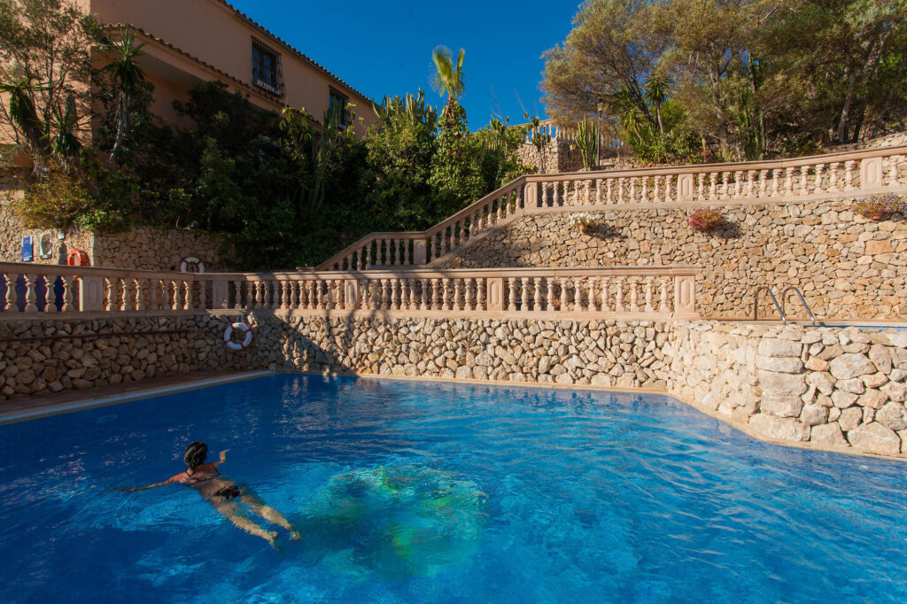 马略卡岛，Petit Cala Fornells酒店的泳池