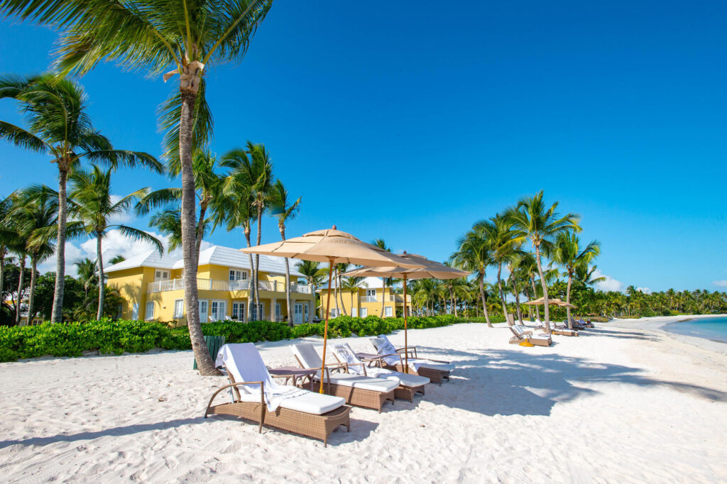 托尔图加湾酒店蓬塔卡纳度假村和俱乐部的海滩