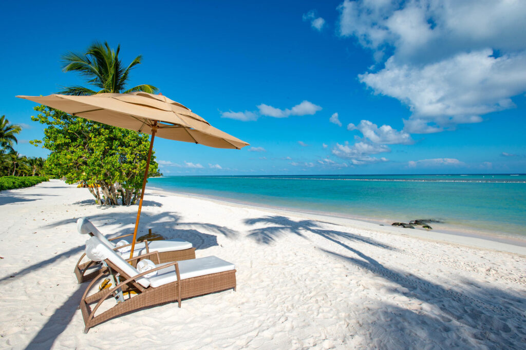 海滩在龟岛湾酒店Puntacana度假酒店和俱乐部