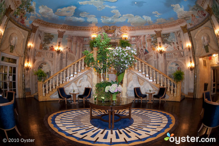 皮埃尔的圆形大厅里会让你觉得你在凡尔赛宫。
