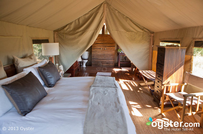 证法Nxabega奥卡万戈搭建的帐篷营地