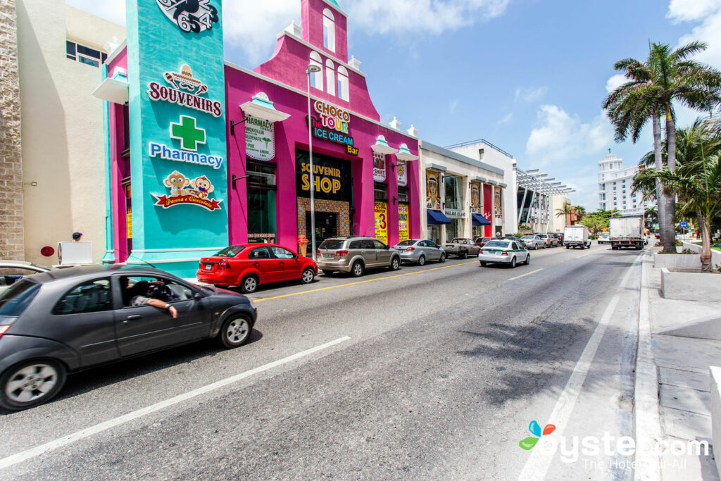 Riu Cancun酒店的街道/Oyster